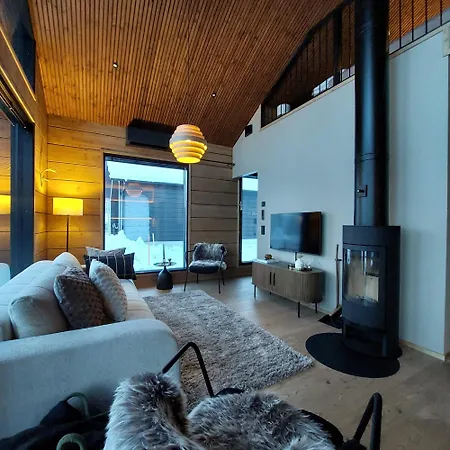 Cloudberry Yllaes, شقة Äkäslompolo