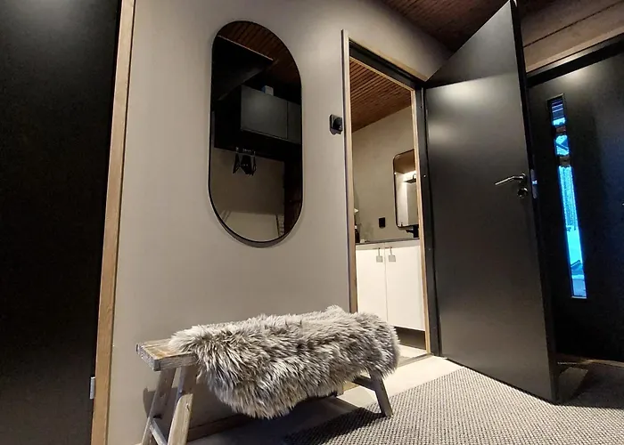 Cloudberry Yllaes, * Akaslompolo