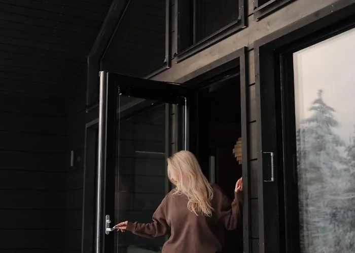 Cloudberry Yllaes, *